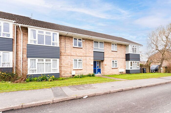 2 Bedroom Flat For Sale In Horse Barrow, Winterbourne Gunner, Salisbury, SP4