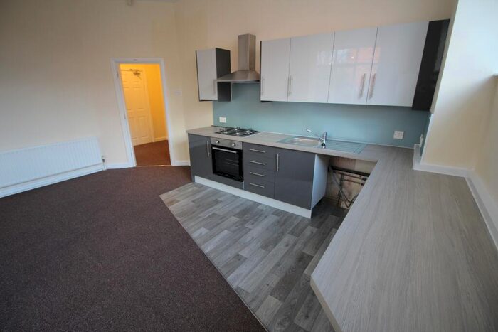 2 Bedroom Flat To Rent In Hope Road, Manchester, M14