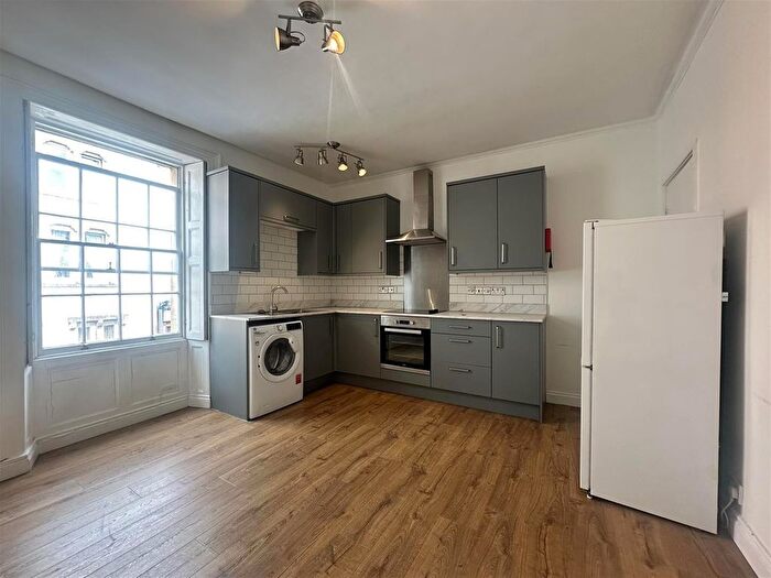 1 Bedroom Semi Detached House To Rent In York Road, Bristol, BS6