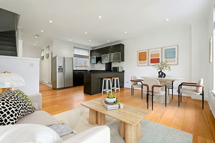 4 Bedroom Terraced House To Rent In Queens Grove, London, NW8