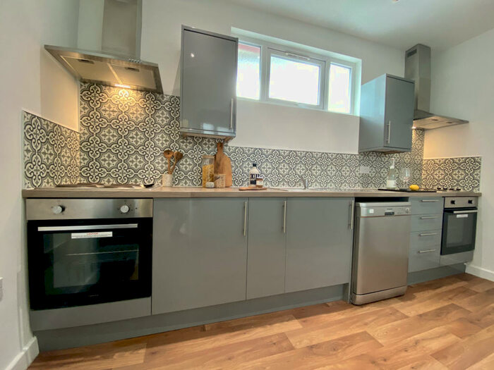 2 Bedroom Flat To Rent In Flat, Carlton Avenue, Manchester, M14