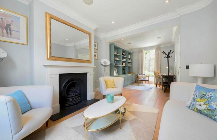 3 Bedroom Property To Rent In Sussex Place, Hyde Park, London, W2