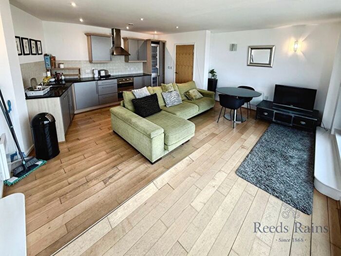 2 Bedroom Flat To Rent In Brunswick Court, Newcastle, Staffordshire, ST5