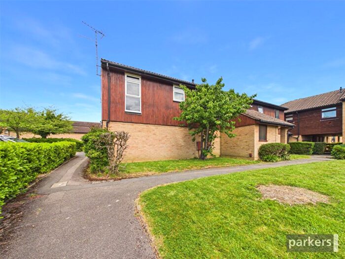 1 Bedroom Apartment For Sale In Fleetham Gardens, Lower Earley, Reading, Berkshire, RG6