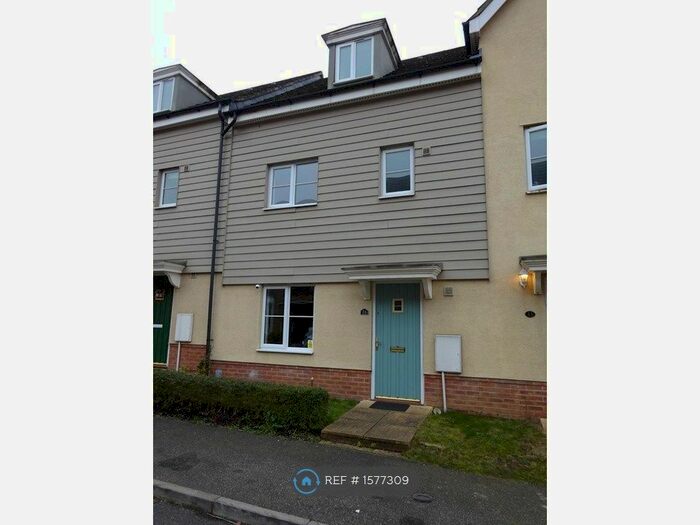 4 Bedroom Terraced House To Rent In Magnolia Way, Costessey, Norwich, NR8