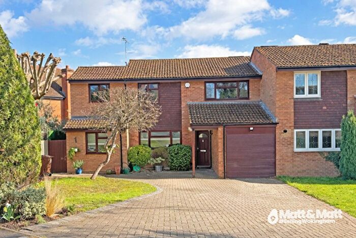 4 Bedroom Semi Detached House For Sale In Old Woosehill Lane, Wokingham, Berkshire, RG41