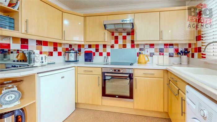 2 Bedroom Retirement Property For Sale In Willowbrook Park, Sandycroft, Deeside, CH5