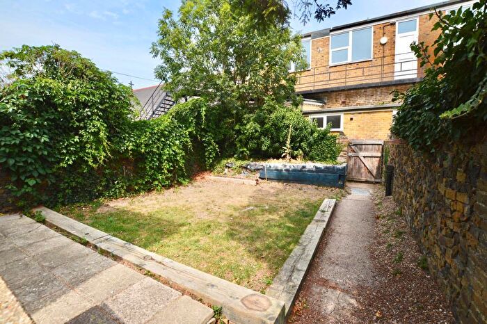 3 Bedroom Maisonette To Rent In Station Road, Birchington, Kent, CT7