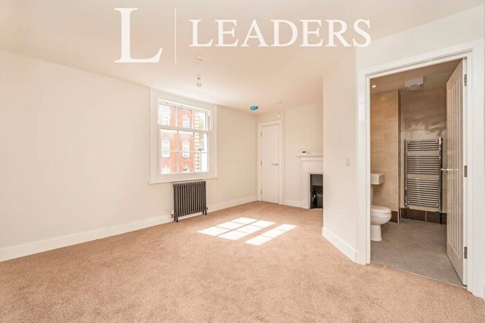 2 Bedroom Apartment To Rent In Fenestra House, A Oxford Street, SO14