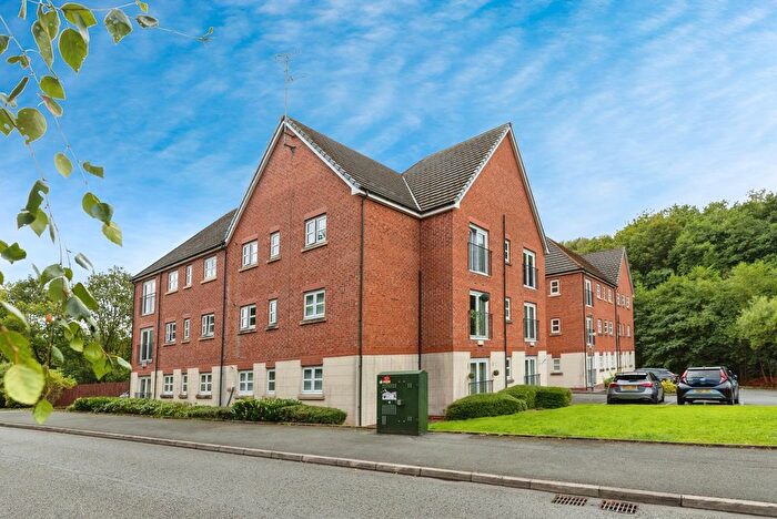 2 Bedroom Flat For Sale In Hartford Drive, Brandlesholme, Bury, Greater Manchester, BL8