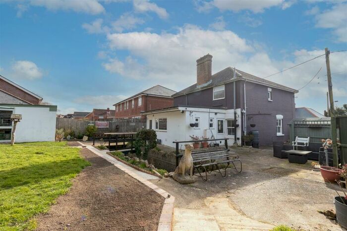 3 Bedroom House To Rent In School Green Road, Freshwater, PO40