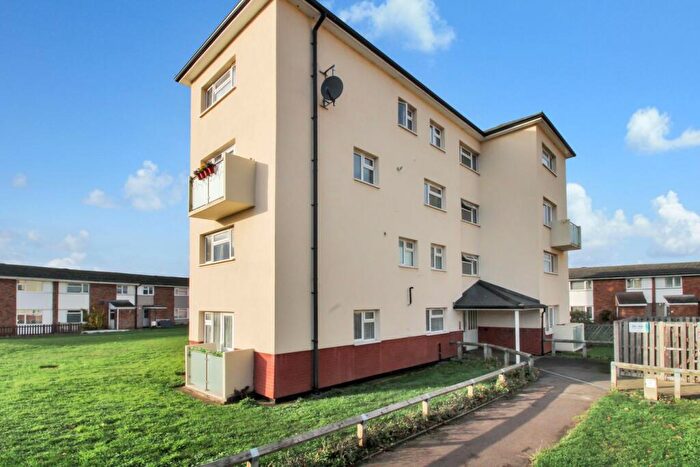 3 Bedroom Duplex For Sale In Winston Crescent, Biggleswade, SG18
