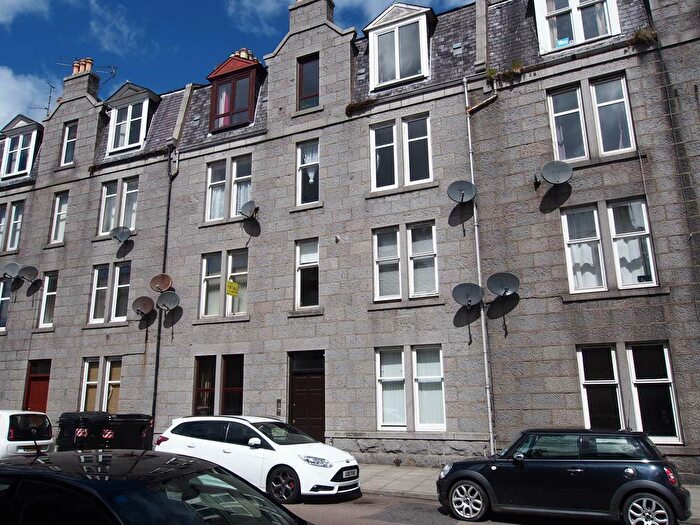 1 Bedroom Flat To Rent In Urquhart Road, Second Floor Left, AB24
