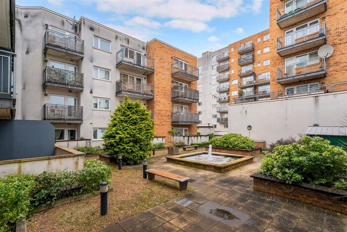 1 Bedroom Flat To Rent In Broadway, London, W13