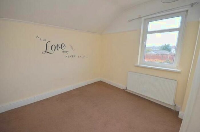 3 Bedroom Terraced House To Rent In Humberstone Road, Grimsby, DN32
