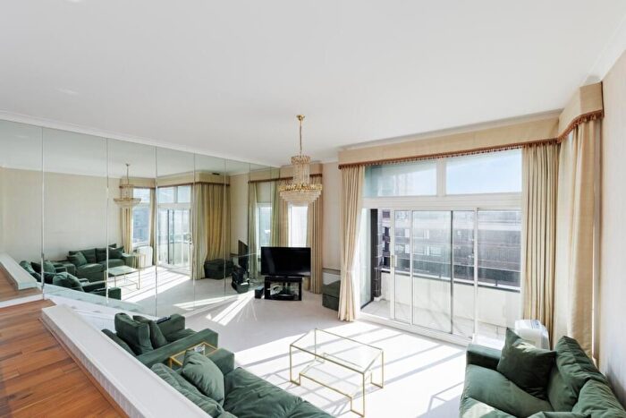 3 Bedroom Flat To Rent In The Water Gardens, London, W2