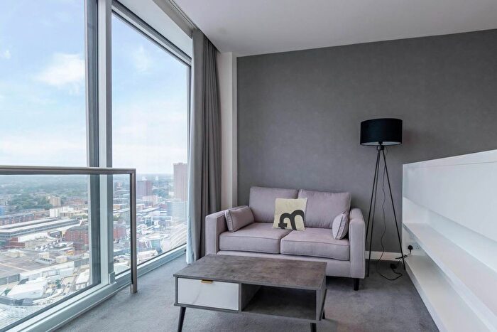 Studio To Rent In Rotunda, New Street, Birmingham, B2