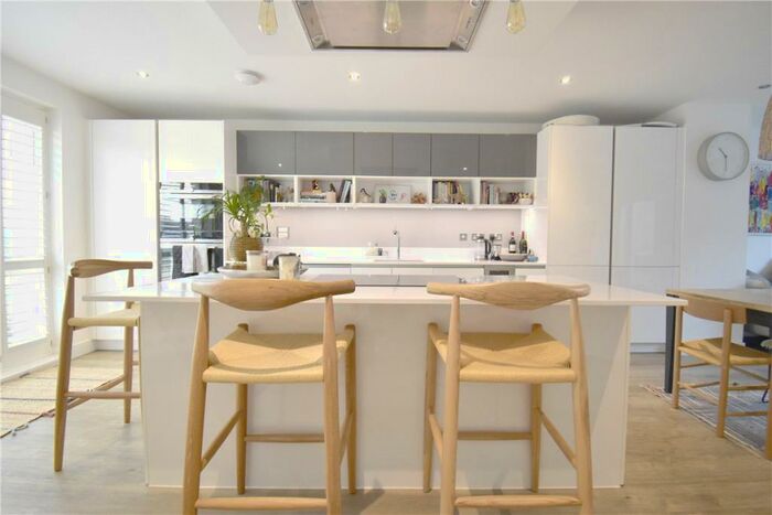 4 Bedroom End Of Terrace House To Rent In Knightly Avenue, Cambridge, CB2