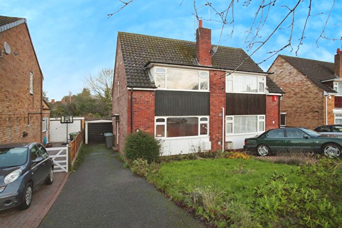 3 Bedroom Semi Detached House For Sale In Epsom Road, Rugby, CV22