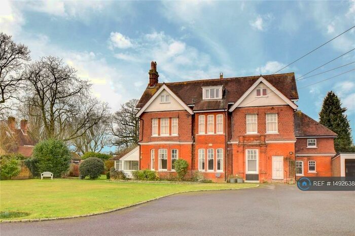 2 Bedroom Semi-Detached House To Rent In Heathmere, Petersfield, GU31