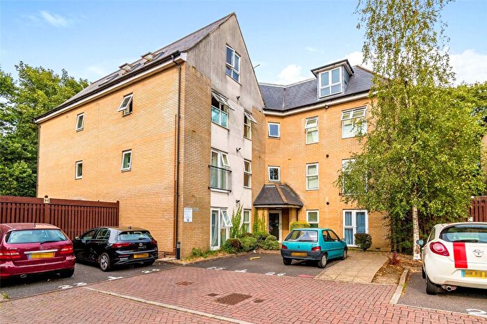 2 Bedroom Flat For Sale In Lindoe Close, Southampton, Hampshire, SO15