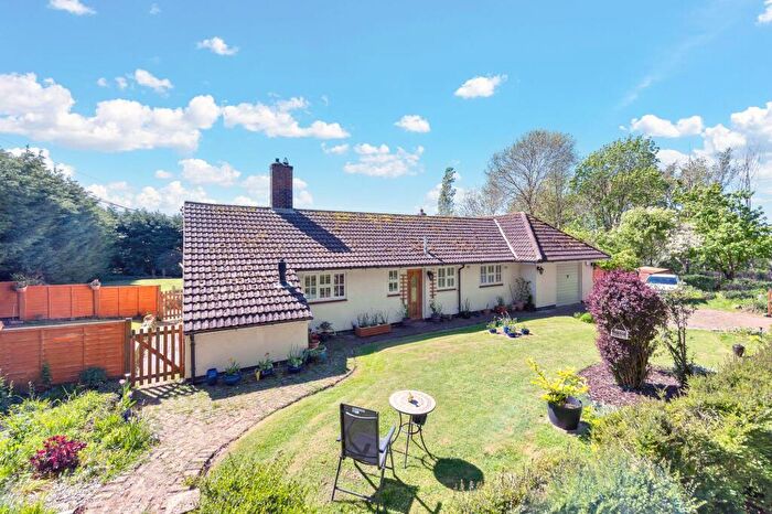 3 Bedroom Detached Bungalow For Sale In Ermine Way, Arrington, SG8
