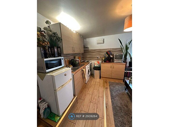 1 Bedroom Flat To Rent In Kings Heath, Birmingham, B14
