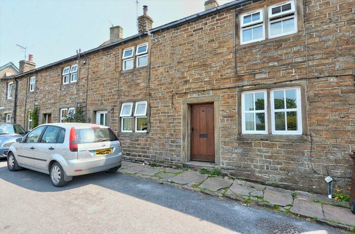2 Bedroom Cottage To Rent In Main Street, Bradley, BD20