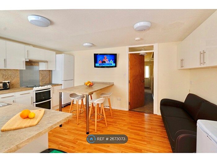 4 Bedroom Terraced House To Rent In Millfield Close, Chichester, PO19