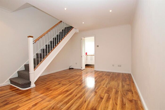 2 Bedroom Terraced House To Rent In Walker Gardens, Hedge End, Southampton, SO30