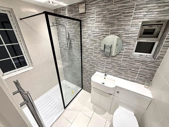 5 Bedroom Semi Detached House To Rent In Nelson Road, Whitton, Hounslow, TW3