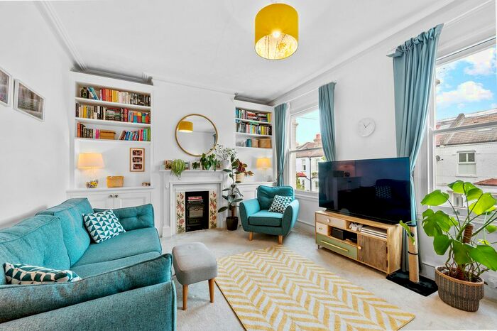 3 Bedroom Maisonette To Rent In Goodenough Road, London, SW19