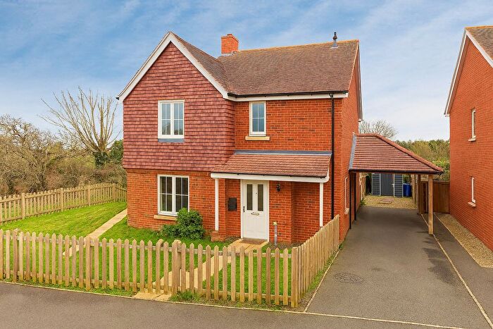 4 Bedroom Detached House For Sale In Marconi Crescent, Teynham, Sittingbourne, ME9