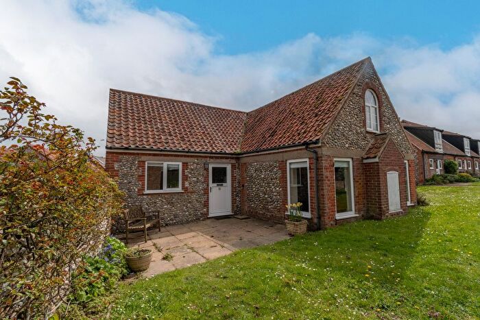 3 Bedroom Barn Conversion For Sale In Buttlands Close, Binham, NR21