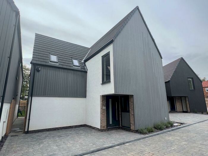 4 Bedroom Detached House To Rent In Louth Road, New Waltham, DN36