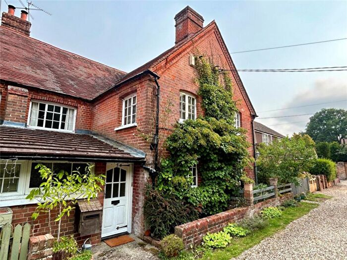 3 Bedroom House For Sale In Reading Road, Padworth Common, Reading, Berkshire, RG7