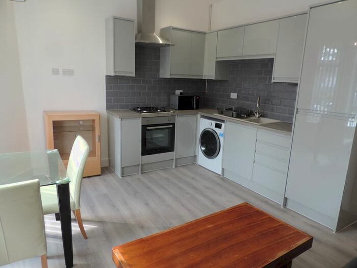 2 Bedroom Flat To Rent In Whitchurch Road, Cardiff, CF14