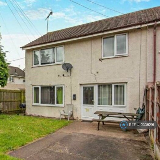 3 Bedroom Semi-Detached House To Rent In Manton Villas, Worksop, S80