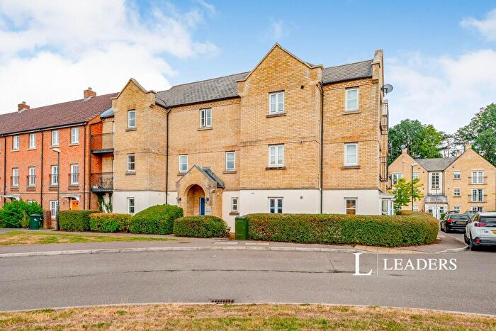 2 Bedroom Apartment To Rent In Trist Way, Ifield, RH11