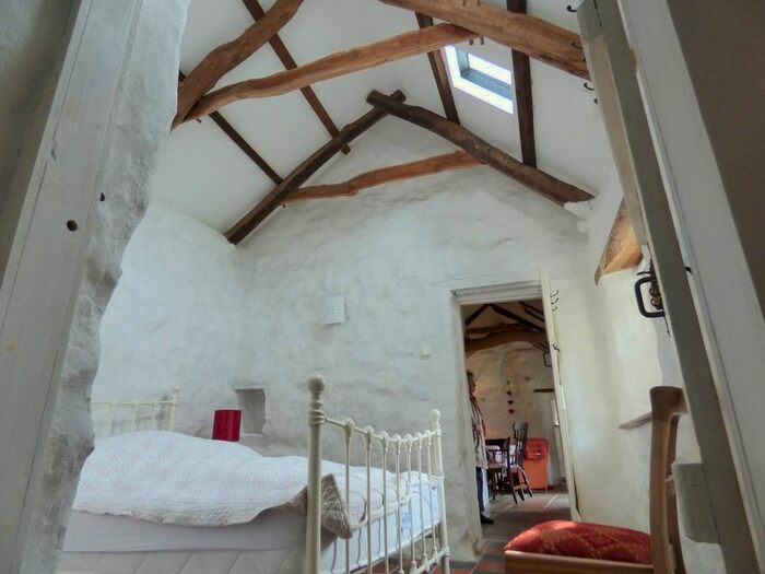 2 Bedroom Cottage To Rent In Llanarth, SA47