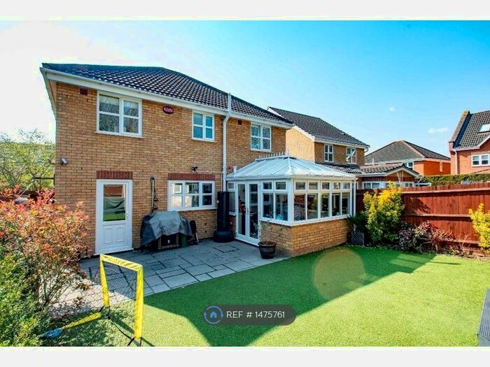 4 Bedroom Detached House To Rent In Holywell Close, Orpington, BR6