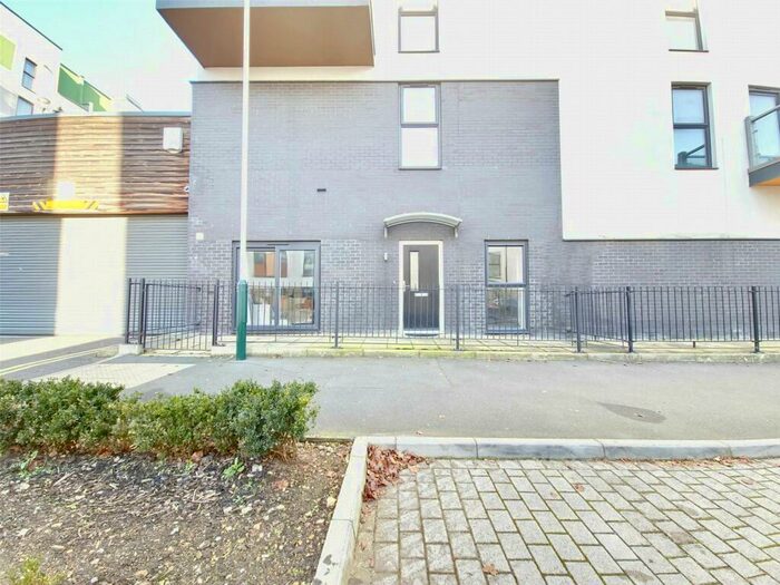 1 Bedroom Apartment To Rent In Bournebrook Grove, Romford, RM7