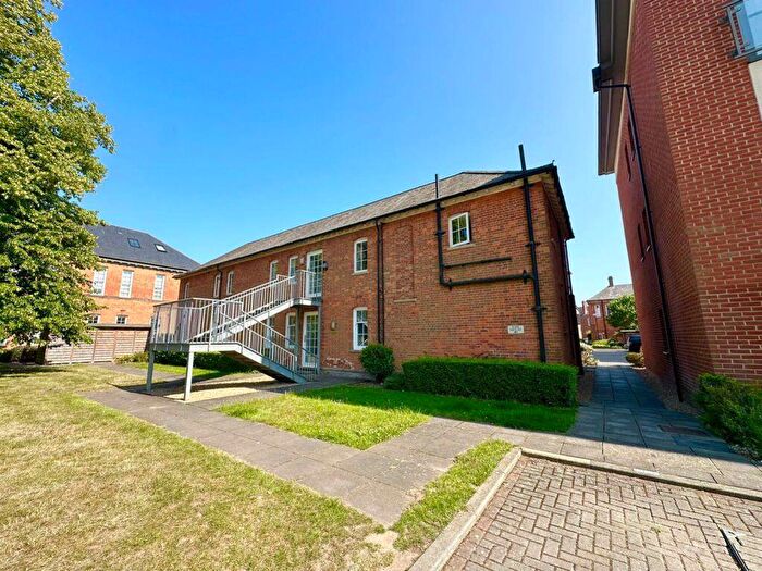 1 Bedroom Flat To Rent In Longley Road, Chichester, PO19