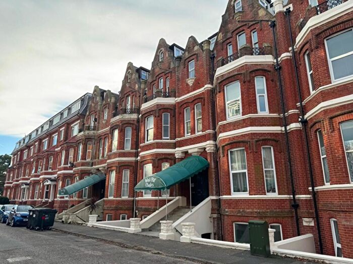Studio To Rent In West Cliff Studios, Durley Gardens, Bournemouth, BH2