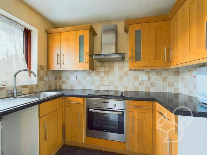 1 Bedroom Flat To Rent In Claremont Heights, Colchester, CO1