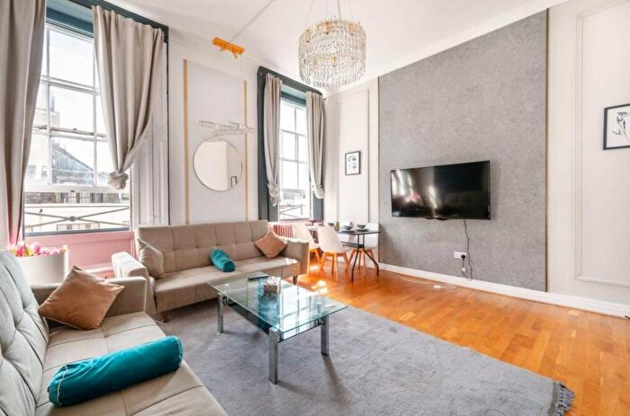 2 Bedroom Flat To Rent In Westbourne Terrace, London, W2