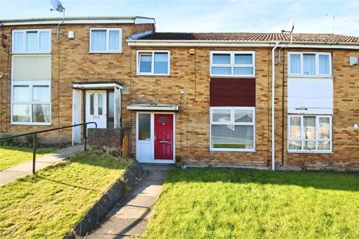 3 Bedroom Terraced House For Sale In Hazelshaw Gardens, Sheffield, S35