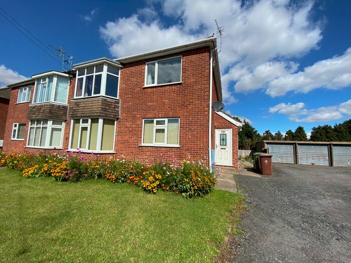 2 Bedroom Flat To Rent In Rosemary Avenue, Grimsby, DN34