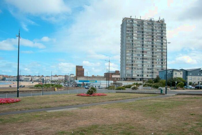 2 Bedroom Flat To Rent In Margate, CT9