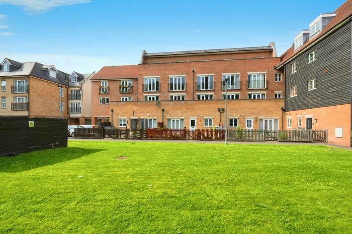 1 Bedroom Flat For Sale In Highbridge Street, Waltham Abbey, EN9
